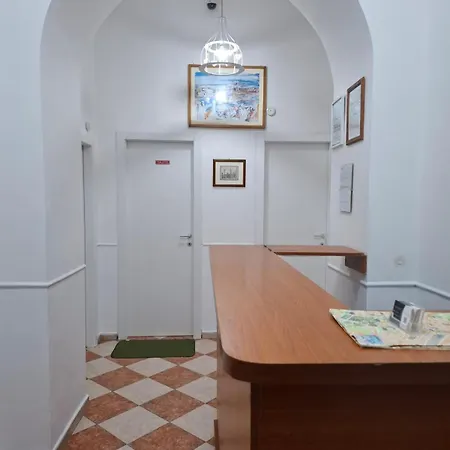 Konukevi Palace Roma